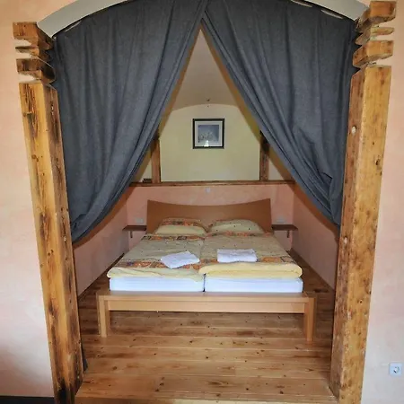 Hotell Auhof 2*
